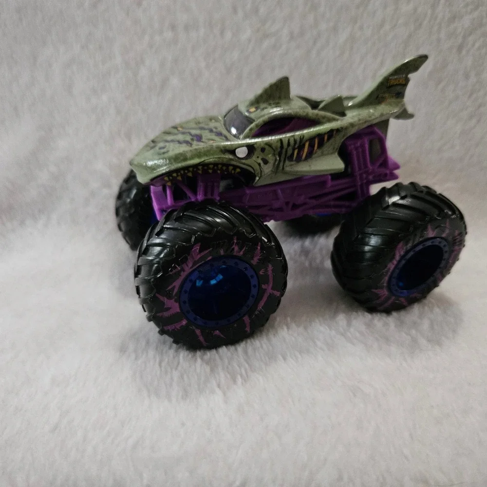Monster‎ Jam Truck Lot Great Clips Mohawk Warrior Salvager Megalodon Shark